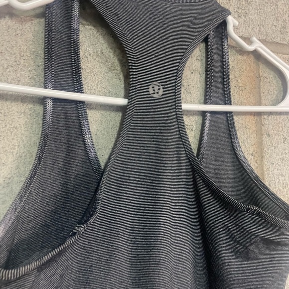 🏃‍♀️Lululemon active tank🏃🏻‍♀️‍➡️ - Picture 3 of 4